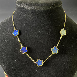 Collar de trébol de cinco hojas de flor de moda de acero inoxidable de tres piezas más vendido, colgante con borde cruzado chapado en oro - Product Image 6