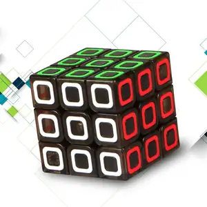 QIYI 3x3 스피드 큐브 스티커리스 3D 매직 큐브 3*3 쉬운 회전 내구성 큐브 퍼즐 3x3x3 어린이를위한 장난감 EXW