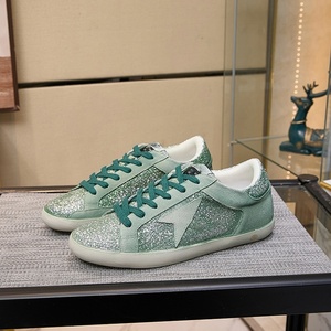 Baskets vertes à paillettes étoilées pour femmes, style vintage, décontractées, à lacets, basses, plates et confortables pour le quotidien, chaussures de rue épaisses - Product Image 5