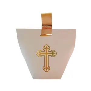 CSMD中国制造商批发准备装运纸质材料金色印刷空白色十字礼盒派对