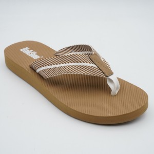 Tongs d'été à la mode pour hommes, sandales légères de grande taille <span class=keywords><strong>45</strong></span>, pantoufles respirantes pour l'extérieur, tongs confortables - Product Image 1