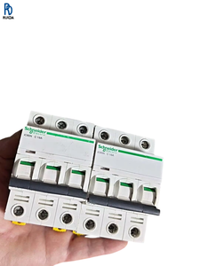 Disjoncteur IC65N 3P 16A d'occasion démonté, protection contre les surcharges et les courts-circuits, interrupteur électrique pour distribution d'énergie - Product Image 1