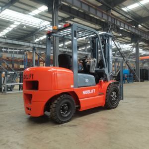 Montacargas Diésel Noelift FD 5t, 5000 kg, Nuevo, Cabina Metálica Cerrada, Mástil de Dos Etapas, Desplazador Lateral, Tracción Trasera, Precio de Fábrica - Product Image 5