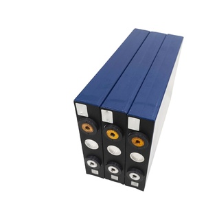 Équipement de test pour cellules de batterie solaire rechargeables prismatiques LiFePO4 à état solide 3,2 V 72 Ah, 3000 cycles - Product Image 1