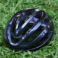 Casque de vélo de route pour adultes en gros Équipement de protection portable pour vélo de montagne et planche à roulettes de sécurité sportive