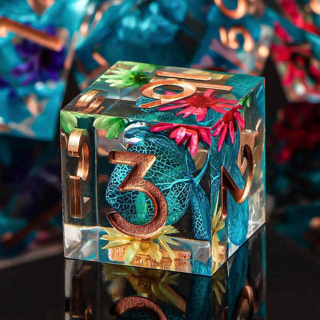 Sharp Edge Dice 7 Piece Resin Flower Dice Set Dungeons and Dragons  D&D RPG Role Playing Dice D20 D12 D10 D8 D6 D4