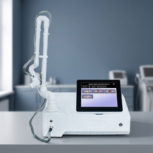 Laser CO2 fractionné haute puissance pour le resserrement vaginal et le rajeunissement de la peau, l'élimination des cicatrices d'acné, l'effacement des vergetures, appareil de beauté - Product Image 1