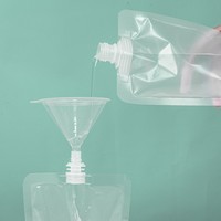 En stock : Sachets souples en plastique de 30 ml, 50 ml, 100 ml, 150 ml, 200 ml, 250 ml, 300 ml, 350 ml, 380 ml, 500 ml, Sachets pulvérisateurs pour liquides