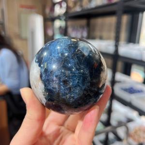 Vente en gros Pierre de Pierre Naturelle Sphère Cristal de Guérison Quartz Pierres Précieuses Boule Artisanat pour la Décoration - Product Image 6