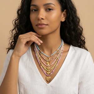 Collana girocollo con ciondolo a cuore gonfio in conchiglia naturale colorata, stile boho chic, perfetta come regalo per l'estate, la spiaggia e l'uso quotidiano. - Product Image 6