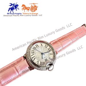 Reloj de cuarzo con esfera redonda para mujer, con números romanos, correa de cuero con patrón de cocodrilo rosa y bisel de diamantes, reloj de pulsera elegante - Product Image 2