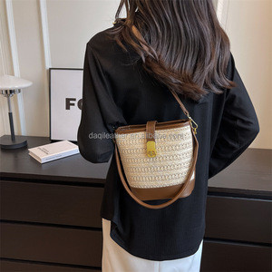 Sac à bandoulière en paille pour femme, haute qualité, imperméable, nouvelle collection été, avec poignée en PU - Product Image 2