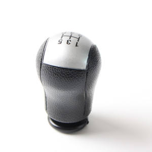 Pommeau de levier de vitesse en cuir noir argenté ergonomique 5 6 vitesses compatible Ford Focus - Product Image 3