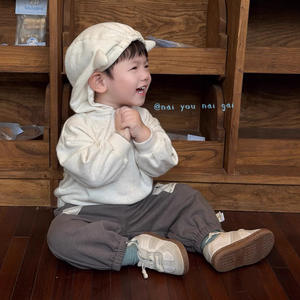 Ensemble de survêtement tendance et élégant pour garçons, style <span class=keywords><strong>coréen</strong></span>, tendance enfant, cool, nouveau style printemps 2026 - Product Image 4