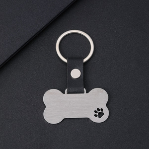 Logo de gravure personnalisé en acier inoxydable porte-clés en cuir PU forme d'os chien nom d'identification d'animal de compagnie étiquettes vierges avec porte-clés - Product Image 2
