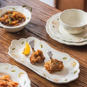 Service de table en céramique minimaliste motif fleur de Platycodon avec décor floral sous glaçure, idéal pour la maison <span class=keywords><strong>et</strong></span> comme cadeau de pendaison de crémaillère - Product Image 2