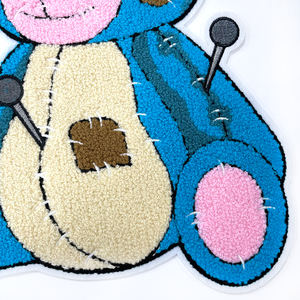 Ours bleu brodé en chenille personnalisé cousu sur du fer sur des patchs avec bordure en feutre blanc sur le vêtement et les accessoires de traitement - Product Image 4