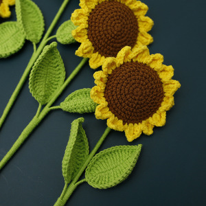 Bouquets <span class=keywords><strong>de</strong></span> tournesols tissés à la main, une création artisanale <span class=keywords><strong>pour</strong></span> <span class=keywords><strong>maman</strong></span>, faits au crochet avec <span class=keywords><strong>de</strong></span> la fausse laine, une finition magnifique - Product Image 2
