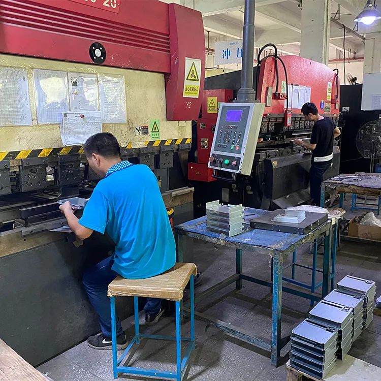 Usine de traitement de précision de l'acier inoxydable, pliage au laser et revêtement en poudre, Fabrication de tôle, produit métallique