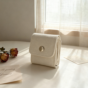 Estuche Portátil para Pendientes de Viaje con Logotipo Personalizado, Mini Contenedor de Joyería de Microfibra con Logotipo - Product Image 3
