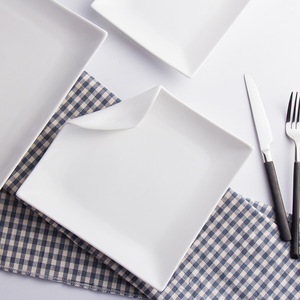 <span class=keywords><strong>Assiette</strong></span> à steak carrée en céramique blanche Vente en gros de fruits modernes pour <span class=keywords><strong>assiette</strong></span> de vaisselle de <span class=keywords><strong>cuisine</strong></span> d'hôtel - Product Image 3