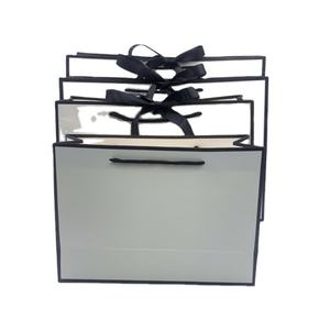 Bolsas de Papel de Lujo para Regalos y Compras, Bolsas Grandes de Papel para Tiendas - Product Image 4
