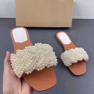 2025 nuove scarpe da <span class=keywords><strong>donna</strong></span>: sandali bassi intrecciati con perla bianca per donne che indossano <span class=keywords><strong>infradito</strong></span> alla moda - Product Image 6