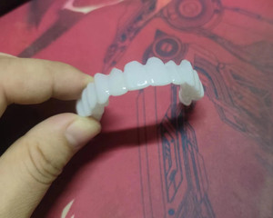 วีเนียร์แบบสั่งทำ Perfect <span class=keywords><strong>Snap</strong></span> <span class=keywords><strong>on</strong></span> <span class=keywords><strong>Smile</strong></span> ฟันปลอมสีขาวสว่าง วัสดุสำหรับงานทันตกรรมในห้องปฏิบัติการ แบบแผ่นกลม - Product Image 6