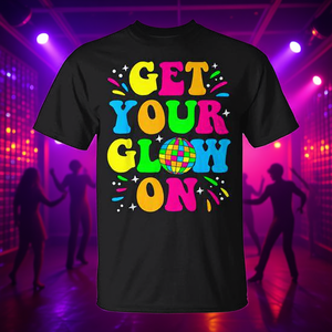 T-shirt « Get Your Glow On » avec motif assorti pour soirée, texte coloré et graphique boule disco - Product Image 3
