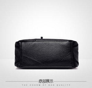 Nuevo Bolso Tote de Lujo para Mujer, Diseño Exclusivo, Grande, Tipo Bandolera, con Peluche - Product Image 5