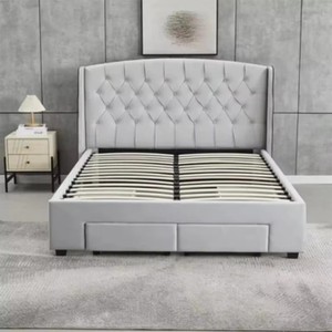 Cadre de lit de rangement moderne en velours gris capitonné <span class=keywords><strong>avec</strong></span> 4 tiroirs pour chambre à coucher, sommier à lattes et tête de lit incurvée à boutons en losange - Product Image 1