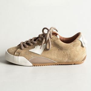 Zapatillas de Diseñador de Lujo 2025, Blancas, de Pluma de Ganso, Antideslizantes, Cómodas, Estilo Urbano, Doradas, Estilo GGBD, Tendencia de Moda - Product Image 1