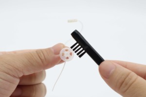 แปรงทำความสะอาดเครื่องช่วยฟังขนาดเล็ก Retone พร้อมที่ปรับแต่งและอุปกรณ์ทำความสะอาดเครื่องช่วยฟัง สำหรับดูแลหูและเครื่องช่วยฟัง - Product Image 5