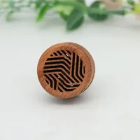 Diffuseur d'huiles essentielles pour grille d'aération de voiture, écologique et circulaire, en alliage de zinc et bois massif, à évaporation naturelle