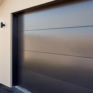 Portes de <span class=keywords><strong>garage</strong></span> d'entrée automatiques intelligentes à ouverture par <span class=keywords><strong>le</strong></span> haut, en verre noir teinté sur mesure avec grille design - Product Image 1