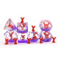Set Dadu Resin Polihedral Transparan Lucu Motif Mickey Mouse Merah Isi Penuh, Laris untuk Permainan Papan