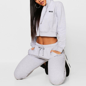 Conjunto Deportivo Personalizado al por Mayor para Mujer 2020, Top Corto Negro Liso, Conjunto Deportivo <span class=keywords><strong>de</strong></span> Algodón con Cierre para Mujer - Product Image 2