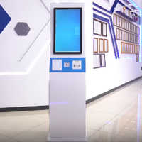 Vendedor caliente Pantalla táctil de autoservicio de pie curvada de 32 pulgadas Uso en interiores Quiosco de pago Escáner QR Lector de código de barras Térmico
