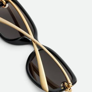 Bottega BV Elegant Rectangular Sunglasses Lightweight Frame Stylish Shades for Daily Outdoor Use Veneta - Product Image 3