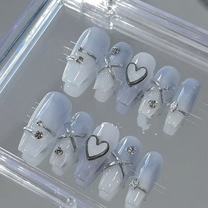 Nouveau produit lancé, série de <span class=keywords><strong>faux</strong></span> ongles faits main, style <span class=keywords><strong>anime</strong></span> dessiné à la main, rose et blanc, doux et cool - Product Image 4