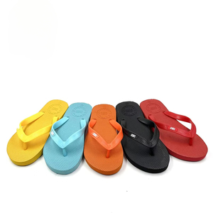 Stock en promotion à prix réduit, cadeau pour invités, pantoufles personnalisées avec nom, tongs blanches pour mariage - Product Image 3
