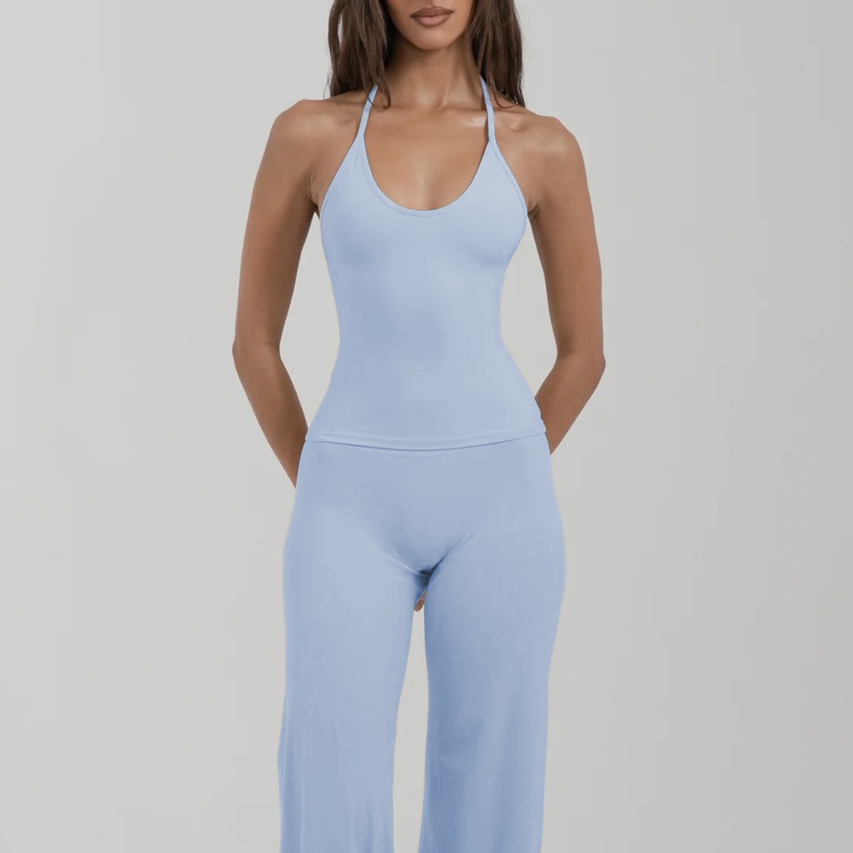 Azzurro chiaro (in alto)