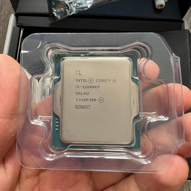 Brand New Intel Core I5-12600KF 10-Core 16-Thread Desktop CPU (3.7-4.9 GHz, 20MB Cache, LGA1700, 125W)