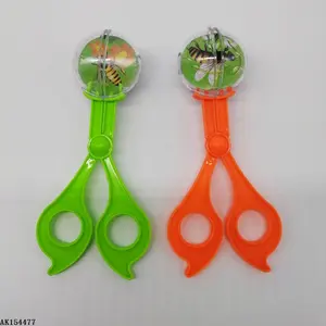 new arrival Outdoor bug trap tools Educational toys Plastic insect scissors butterfly tweezers science experiments for kids