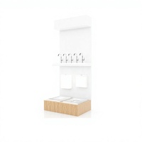 Présentoir vertical pour salle de bain, support multi-niveaux autoportant pour robinetterie et articles sanitaires, avec base en grain de bois blanc personnalisable