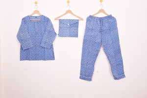 Nuevo conjunto de pijama floral estampado a mano para mujer, ropa de dormir, top de manga larga con botones, pantalones con cintura elástica, ropa de estar por casa - Product Image 1