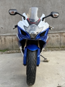 Suzuki GSX-R600 600cc Motore a Quattro Cilindri in Linea Usato, Moto Sportiva Professionale da Corsa con Freno a Forcella - Product Image 5