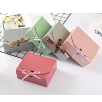Bunte Quadratische Geschenkbox mit Schleifenband und Druckverschluss, Pastellfarbene Verpackung für Schmuck, Kleine Geschenke und Einzelhandelspräsentation