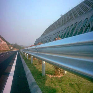 Venta al por mayor AASHTO M180 W-Beam <span class=keywords><strong>Guardrail</strong></span> Barrera de tráfico vial para seguridad vial - Product Image 2