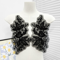 Appliques en sequins blancs et noirs en gros, brodées, en maille, en forme d'aile, de plume ou de feuille, pour la garniture de vêtements